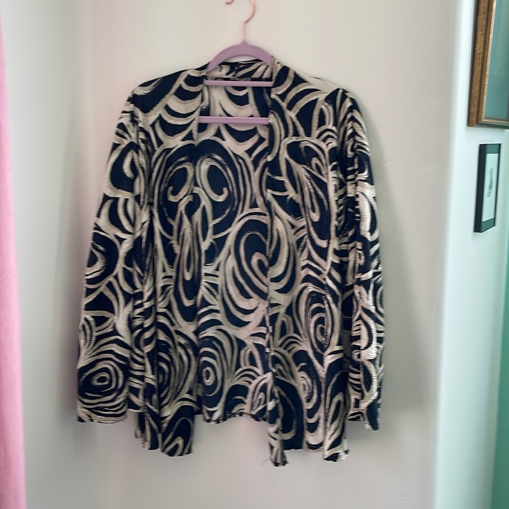 Spiral pattern vintage cover up